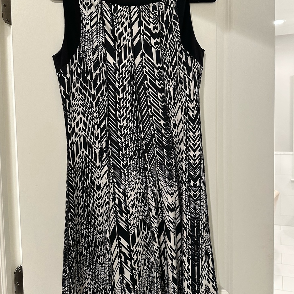 Black and White Patterned Women's Dress